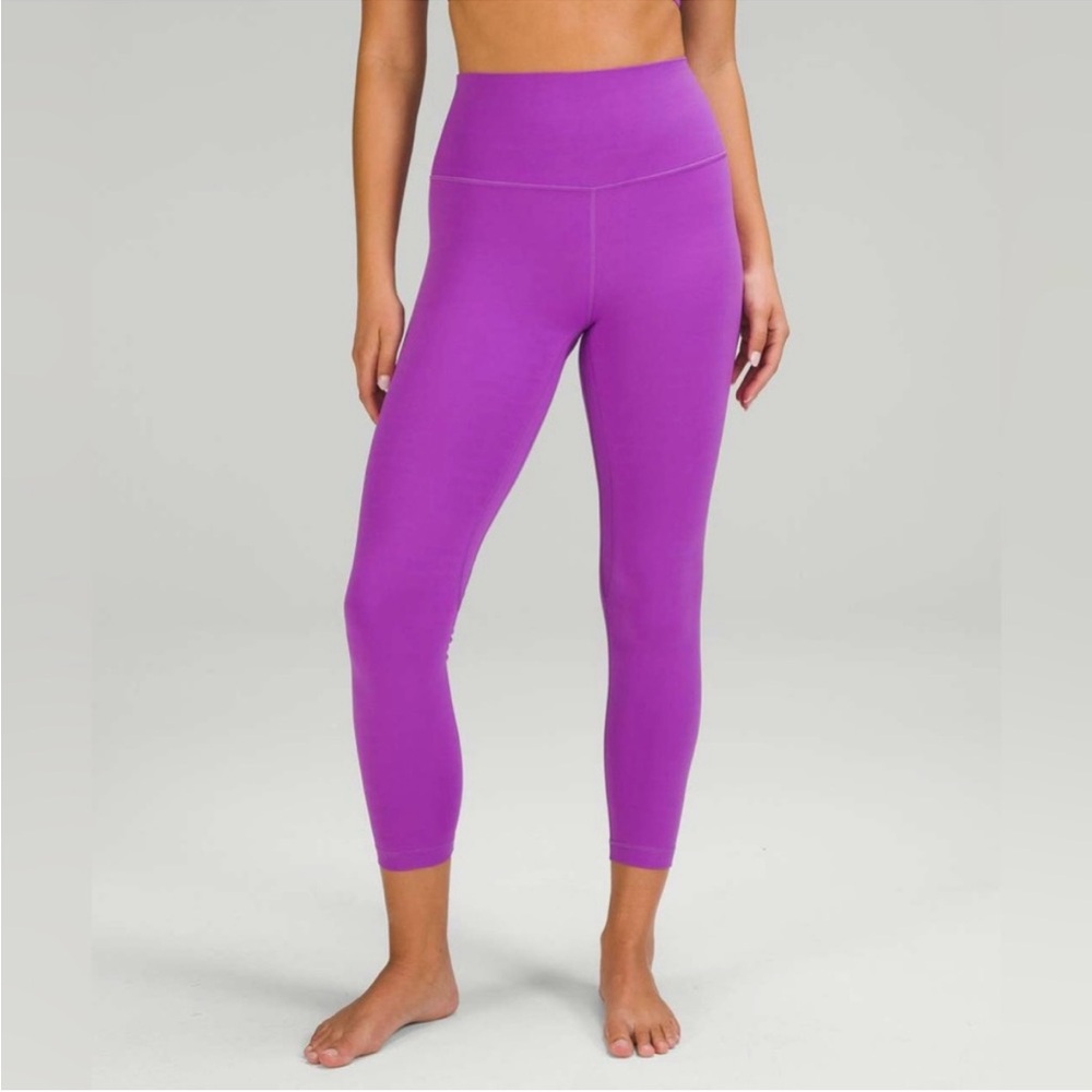 Lululemon Align High-Rise Pant Moonlit Magenta
Size 8 purple pink